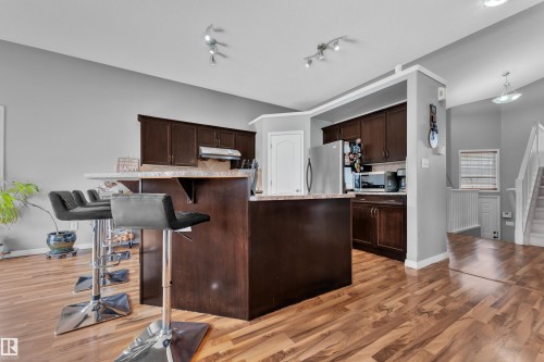 4617 163A Avenue, Edmonton, AB - Indoor Photo Showing Kitchen