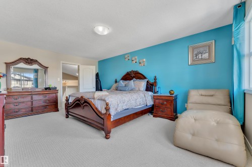 4617 163A Avenue, Edmonton, AB - Indoor Photo Showing Bedroom