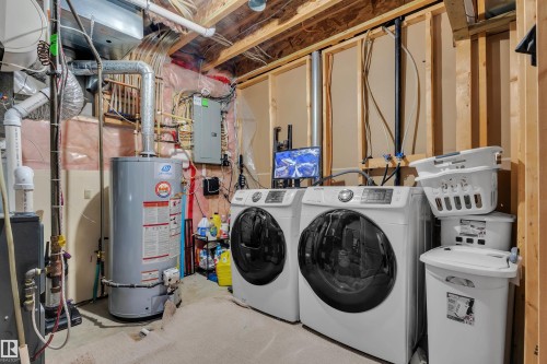 4617 163A Avenue, Edmonton, AB - Indoor Photo Showing Laundry Room