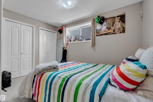 4617 163A Avenue, Edmonton, AB - Indoor Photo Showing Bedroom