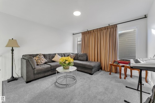 196 Edgewater Circle, Leduc, AB - Indoor Photo Showing Living Room