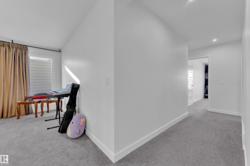196 Edgewater Circle, Leduc, AB - Indoor Photo Showing Other Room