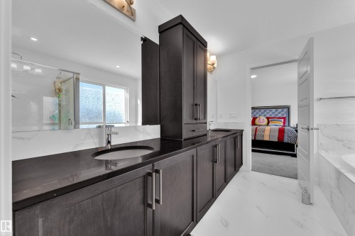 196 Edgewater Circle, Leduc, AB - Indoor Photo Showing Bathroom