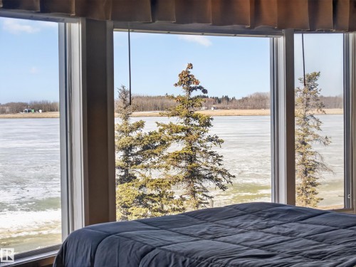 48208 Range Road, Rural Beaver County, AB - Indoor Photo Showing Bedroom