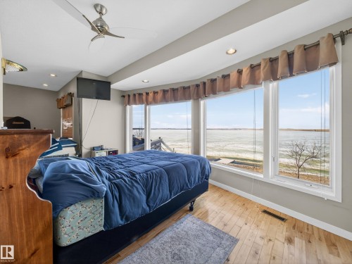 48208 Range Road, Rural Beaver County, AB - Indoor Photo Showing Bedroom