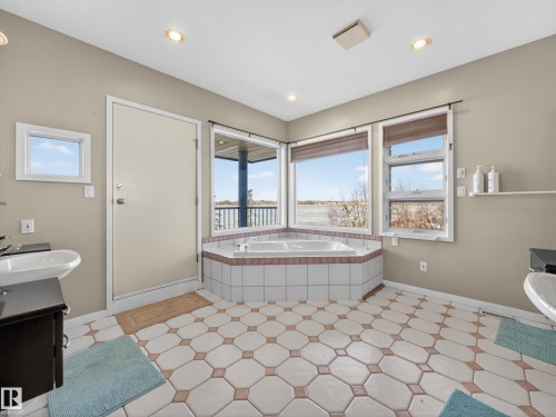 48208 Range Road, Rural Beaver County, AB - Indoor Photo Showing Bathroom