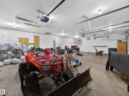 48208 Range Road, Rural Beaver County, AB - Indoor Photo Showing Garage