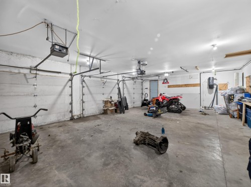 48208 Range Road, Rural Beaver County, AB - Indoor Photo Showing Garage
