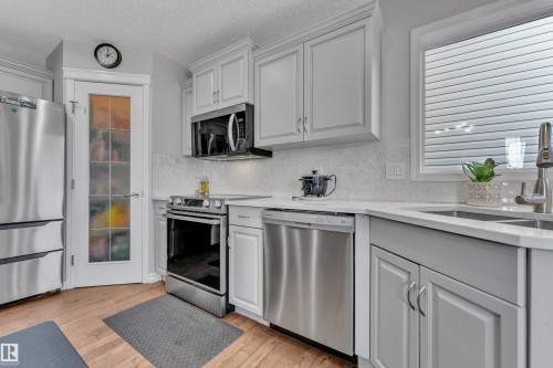 1235 Rutherford Road Sw, Edmonton, AB - Indoor Photo Showing Kitchen With Upgraded Kitchen