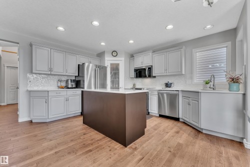 1235 Rutherford Road Sw, Edmonton, AB - Indoor Photo Showing Kitchen With Upgraded Kitchen