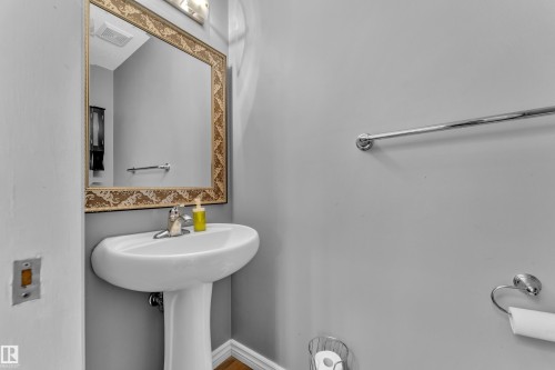 1235 Rutherford Road Sw, Edmonton, AB - Indoor Photo Showing Bathroom