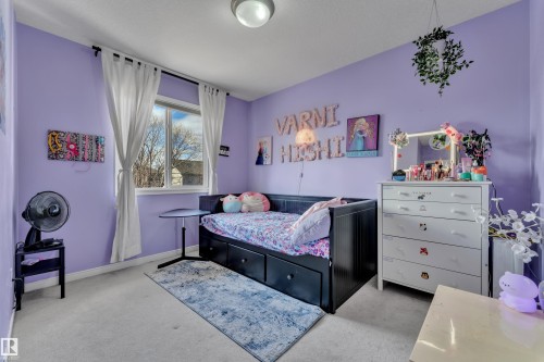 1235 Rutherford Road Sw, Edmonton, AB - Indoor Photo Showing Bedroom