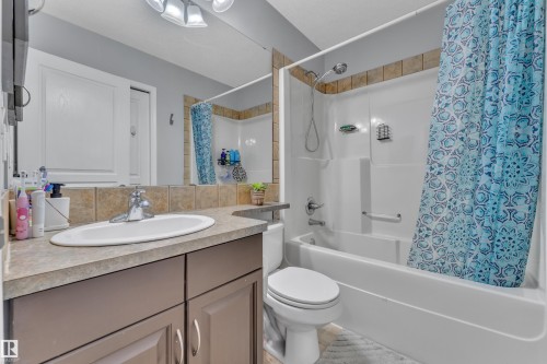 1235 Rutherford Road Sw, Edmonton, AB - Indoor Photo Showing Bathroom