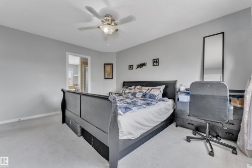 1235 Rutherford Road Sw, Edmonton, AB - Indoor Photo Showing Bedroom