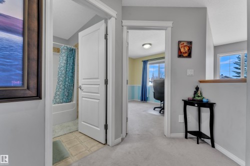 1235 Rutherford Road Sw, Edmonton, AB - Indoor Photo Showing Other Room