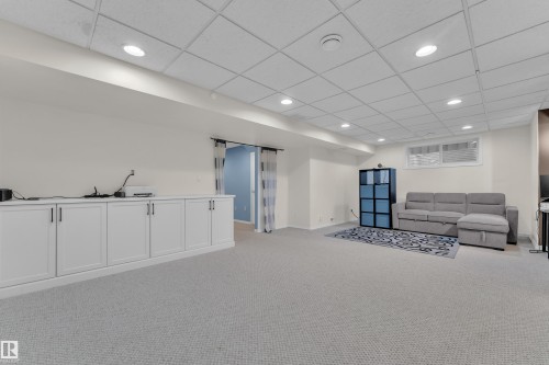 1235 Rutherford Road Sw, Edmonton, AB - Indoor Photo Showing Other Room