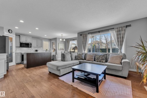 1235 Rutherford Road Sw, Edmonton, AB - Indoor Photo Showing Living Room