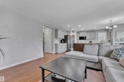1235 Rutherford Road Sw, Edmonton, AB - Indoor Photo Showing Living Room