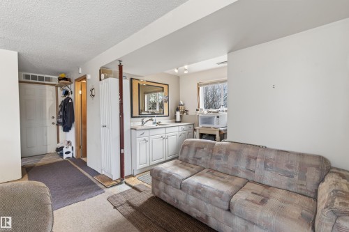1320 8 Avenue, Cold Lake, AB - Indoor Photo Showing Living Room