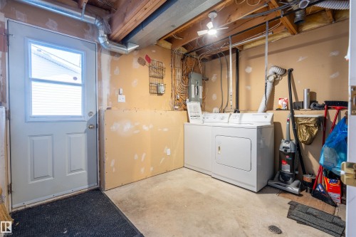 Back Entry - 1320 8 Avenue, Cold Lake, AB - Indoor Photo Showing Laundry Room