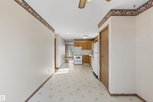 1320 8 Avenue, Cold Lake, AB - Indoor