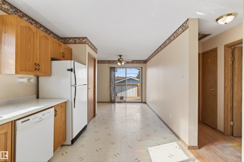 1320 8 Avenue, Cold Lake, AB - Indoor Photo Showing Kitchen