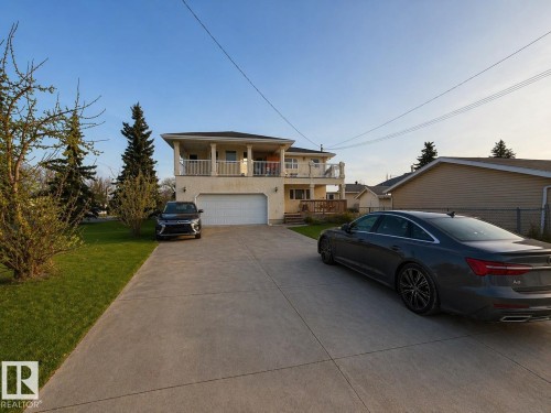 Green grass and driveway digitally added - 10644 155 Street, Edmonton, AB - Outdoor