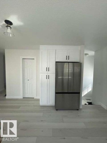 1929 65 Street, Edmonton, AB - Indoor