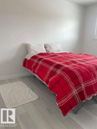 1929 65 Street, Edmonton, AB - Indoor Photo Showing Bedroom