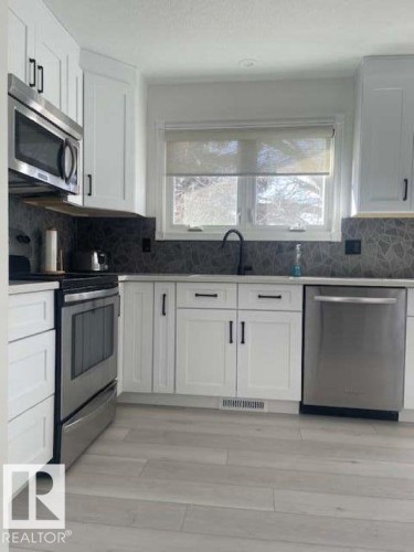 1929 65 Street, Edmonton, AB - Indoor Photo Showing Kitchen