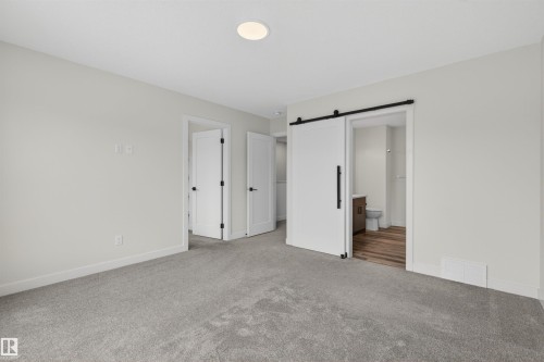 2937 Coughlan Green, Edmonton, AB - Indoor Photo Showing Other Room