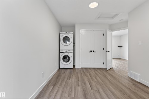 2937 Coughlan Green, Edmonton, AB - Indoor Photo Showing Laundry Room