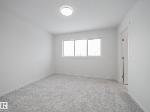 1032 14 Avenue, Edmonton, AB - Indoor Photo Showing Other Room