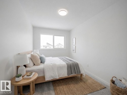 1032 14 Avenue, Edmonton, AB - Indoor Photo Showing Bedroom