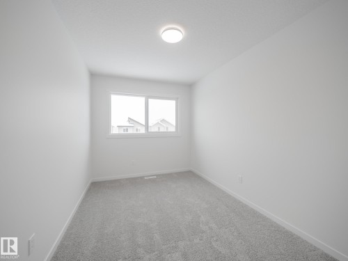 1032 14 Avenue, Edmonton, AB - Indoor Photo Showing Other Room