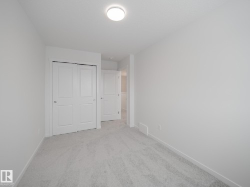 1032 14 Avenue, Edmonton, AB - Indoor Photo Showing Other Room