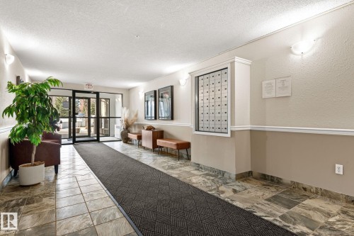 203 8909 100 Street, Edmonton, AB - Indoor Photo Showing Other Room