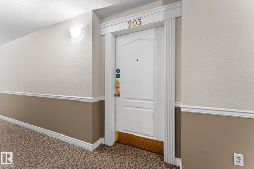 203 8909 100 Street, Edmonton, AB - Indoor Photo Showing Other Room