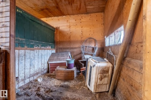 Image quality insufficient for description - 23127 Twp Rd 502, Rural Leduc County, AB - Indoor