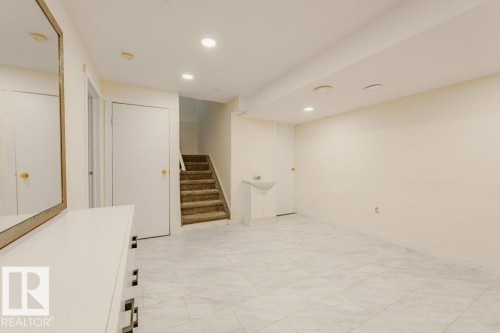 2144 37B Avenue, Edmonton, AB - Indoor Photo Showing Other Room
