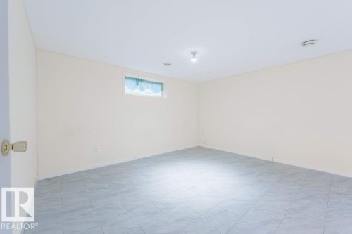 2144 37B Avenue, Edmonton, AB - Indoor