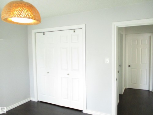 12115 64 Street Nw, Edmonton, AB - Indoor Photo Showing Other Room