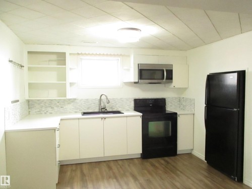 12115 64 Street Nw, Edmonton, AB - Indoor Photo Showing Kitchen