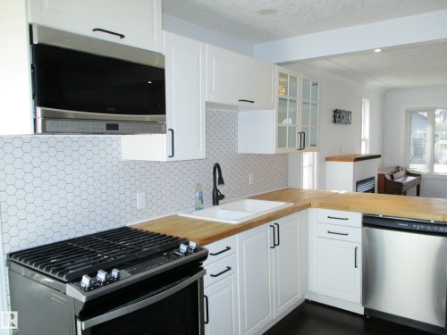 12115 64 Street Nw, Edmonton, AB - Indoor Photo Showing Kitchen With Upgraded Kitchen