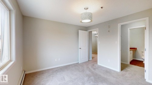 228 2305 35A Avenue, Edmonton, AB - Indoor Photo Showing Other Room
