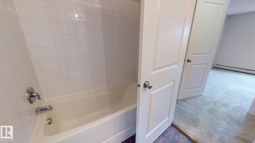 228 2305 35A Avenue, Edmonton, AB - Indoor Photo Showing Bathroom
