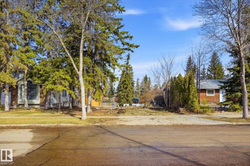 17 Belmont Drive, St. Albert, AB 