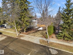 17 BELMONT Drive  St. Albert, AB T8N 0C4