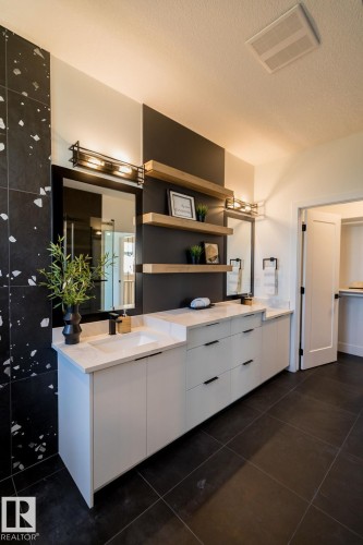102 Bluff Cove, Leduc, AB - Indoor Photo Showing Kitchen