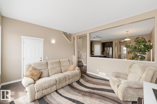 4629 Crabapple Run, Edmonton, AB - Indoor Photo Showing Living Room